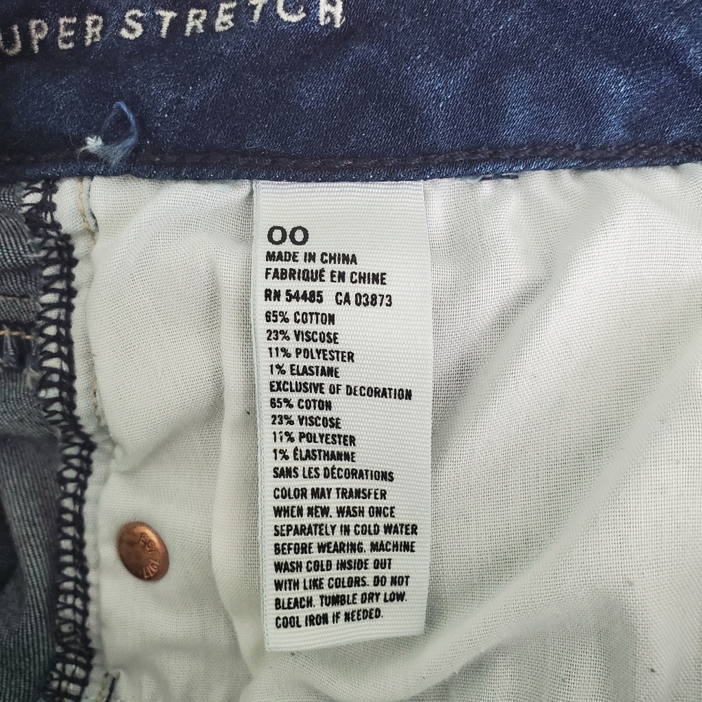 Medium Wash Jean Shorts - Picture 5 of 5
